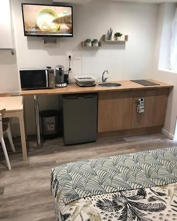 Studio Green Proche De Lyon Мейзио Екстериор снимка